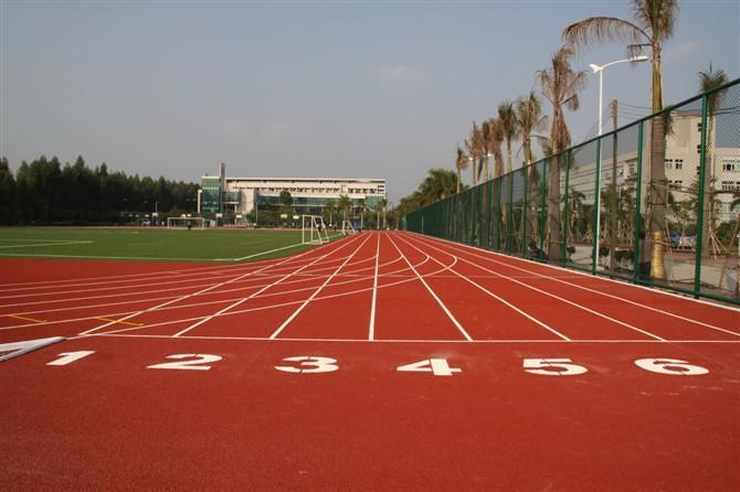 室内体育馆可以做塑胶跑道吗？